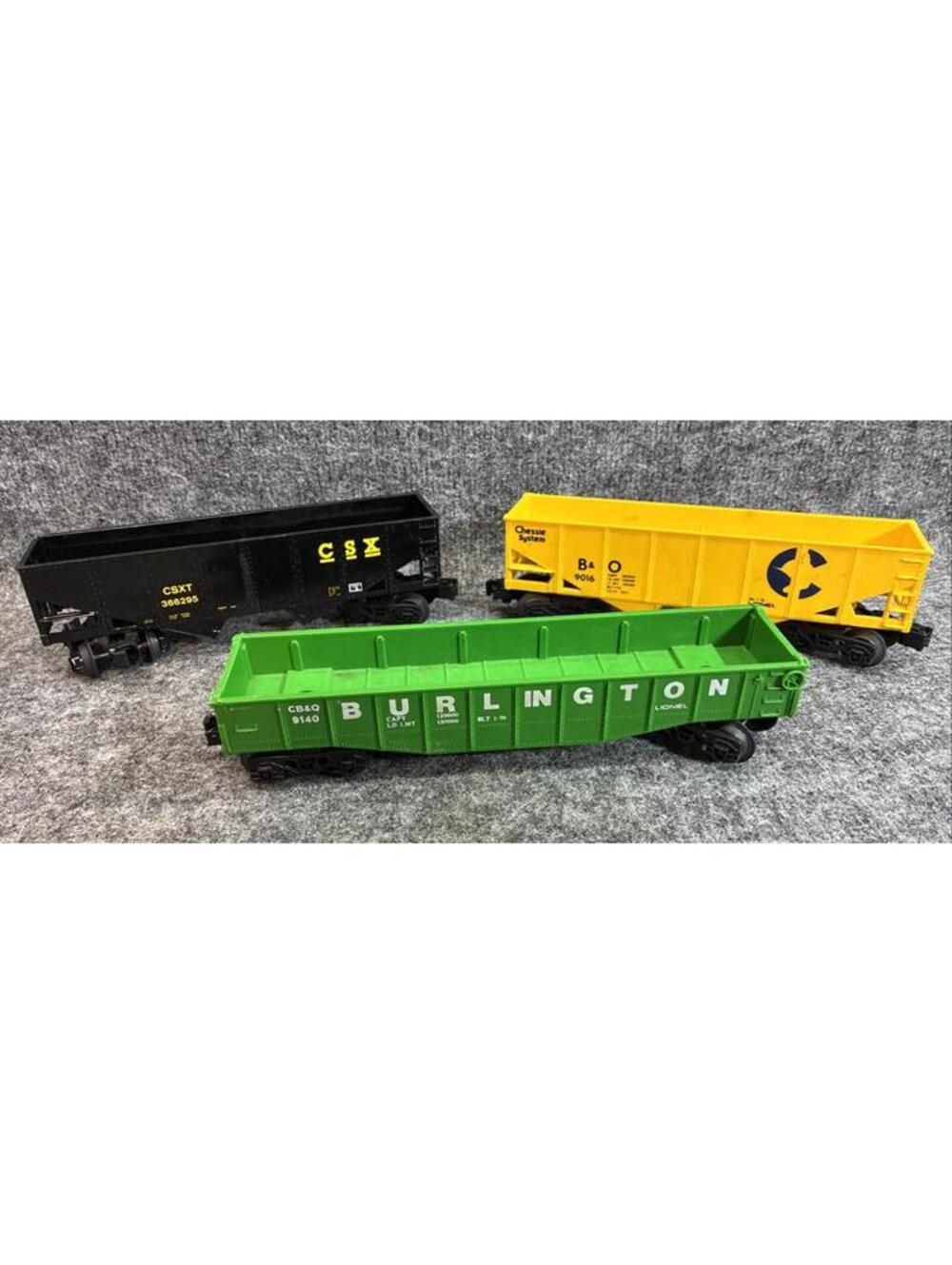 LIONEL 9016 9038 9140 B&O Railroad Chessie System 2 Bay Open Coal Hopper Lot